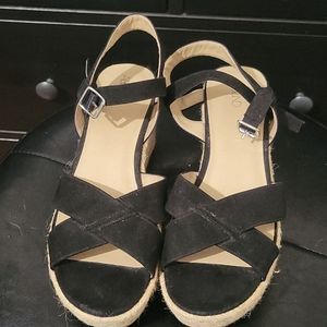 Abound wedge sandals size 9
